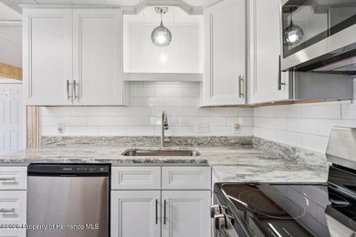 Move-in ready | Beautifully updated 2-bedroom, 2-bathroom home + on Brookridge Country Club in Florida - for sale on GolfHomes.com, golf home, golf lot