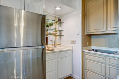 This condo is located in the popular SENIOR community of Laguna on Leisure Village Par 3 Golf Course in California - for sale on GolfHomes.com, golf home, golf lot