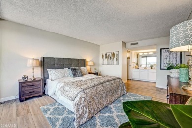 This condo is located in the popular SENIOR community of Laguna on Leisure Village Par 3 Golf Course in California - for sale on GolfHomes.com, golf home, golf lot