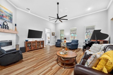 Stunning Lake Kiowa retreat with in ground pool and amazing on Lake Kiowa Golf Course in Texas - for sale on GolfHomes.com, golf home, golf lot