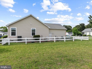 Welcome to your move-in ready retreat in the amenity-rich on The Peninsula Golf and Country Club in Delaware - for sale on GolfHomes.com, golf home, golf lot