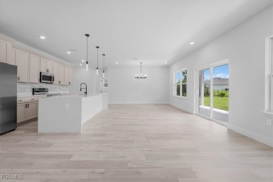 Beautiful New Construction in Sun 'N Lake - 4 Bedrooms, 3 Baths on Sun n Lake Golf and Country Club in Florida - for sale on GolfHomes.com, golf home, golf lot