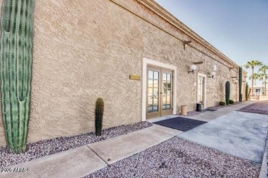 Beautifully maintained and fully furnished 1-bed, 1-bath home on Roadhaven Golf Course in Arizona - for sale on GolfHomes.com, golf home, golf lot