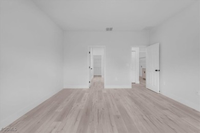Beautiful New Construction in Sun 'N Lake - 4 Bedrooms, 3 Baths on Sun n Lake Golf and Country Club in Florida - for sale on GolfHomes.com, golf home, golf lot