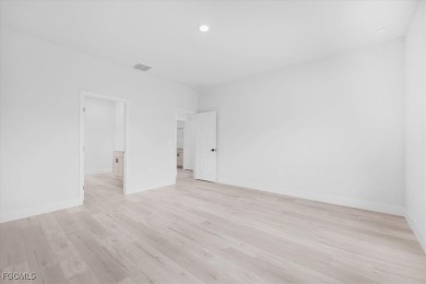 Beautiful New Construction in Sun 'N Lake - 4 Bedrooms, 3 Baths on Sun n Lake Golf and Country Club in Florida - for sale on GolfHomes.com, golf home, golf lot