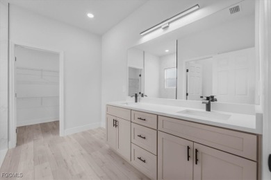 Beautiful New Construction in Sun 'N Lake - 4 Bedrooms, 3 Baths on Sun n Lake Golf and Country Club in Florida - for sale on GolfHomes.com, golf home, golf lot
