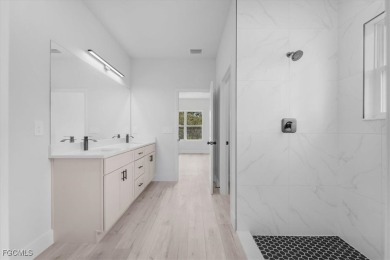Beautiful New Construction in Sun 'N Lake - 4 Bedrooms, 3 Baths on Sun n Lake Golf and Country Club in Florida - for sale on GolfHomes.com, golf home, golf lot