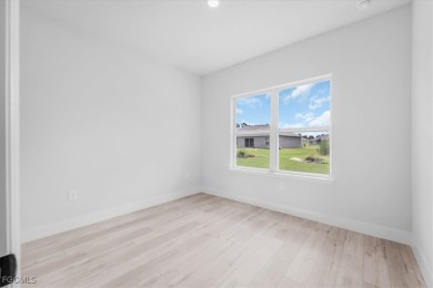 Beautiful New Construction in Sun 'N Lake - 4 Bedrooms, 3 Baths on Sun n Lake Golf and Country Club in Florida - for sale on GolfHomes.com, golf home, golf lot
