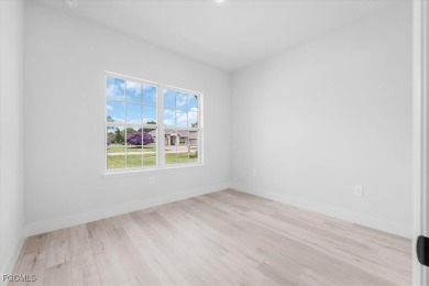 Beautiful New Construction in Sun 'N Lake - 4 Bedrooms, 3 Baths on Sun n Lake Golf and Country Club in Florida - for sale on GolfHomes.com, golf home, golf lot