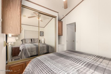 Beautifully maintained and fully furnished 1-bed, 1-bath home on Roadhaven Golf Course in Arizona - for sale on GolfHomes.com, golf home, golf lot