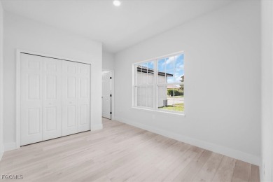 Beautiful New Construction in Sun 'N Lake - 4 Bedrooms, 3 Baths on Sun n Lake Golf and Country Club in Florida - for sale on GolfHomes.com, golf home, golf lot