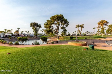 Beautifully maintained and fully furnished 1-bed, 1-bath home on Roadhaven Golf Course in Arizona - for sale on GolfHomes.com, golf home, golf lot