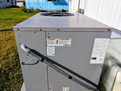 AFFORDABLE FLORIDA DREAM LIFESTYLE!  MOTIVATED SELLERS!   This on Grasslands Golf and Country Club in Florida - for sale on GolfHomes.com, golf home, golf lot