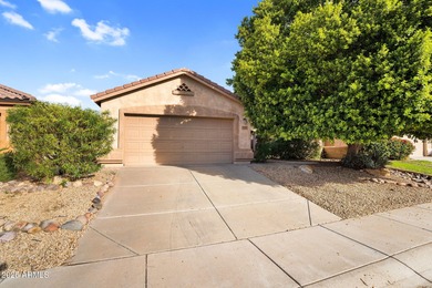This Ahwatukee Foothills home boasts 3 bedrooms, 2 baths and 1 on Club West Golf Club in Arizona - for sale on GolfHomes.com, golf home, golf lot