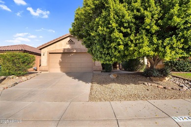 This Ahwatukee Foothills home boasts 3 bedrooms, 2 baths and 1 on Club West Golf Club in Arizona - for sale on GolfHomes.com, golf home, golf lot