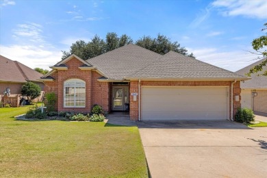 Gorgeous - fantastic drive up appeal and outstanding golf lot on Pecan Plantation Country Club in Texas - for sale on GolfHomes.com, golf home, golf lot