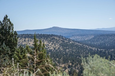 Discover the perfect getaway or build site in the highly sought- on  in Oregon - for sale on GolfHomes.com, golf home, golf lot