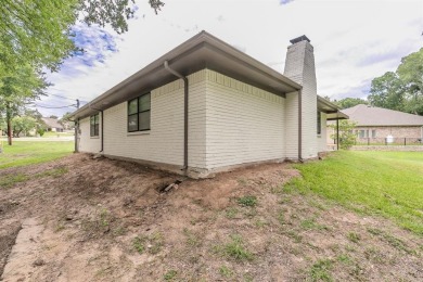 Charming Home in Gated Golf Course Community

Nestled at the end on De Cordova Bend Country Club in Texas - for sale on GolfHomes.com, golf home, golf lot