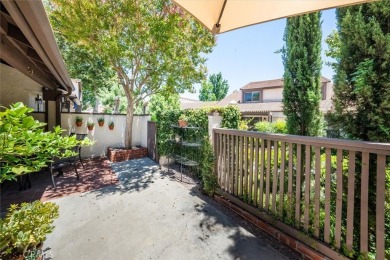 Charming 3-bedroom townhome in the highly sought-after Valencia on Vista Valencia Golf Course in California - for sale on GolfHomes.com, golf home, golf lot