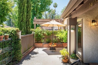 Charming 3-bedroom townhome in the highly sought-after Valencia on Vista Valencia Golf Course in California - for sale on GolfHomes.com, golf home, golf lot