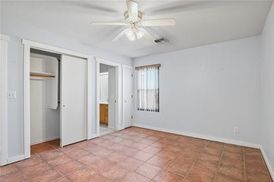 OWNED SOLAR! This move-in-ready 3 bed, 2 bath home is located in on Valle Vista Golf Course in Arizona - for sale on GolfHomes.com, golf home, golf lot