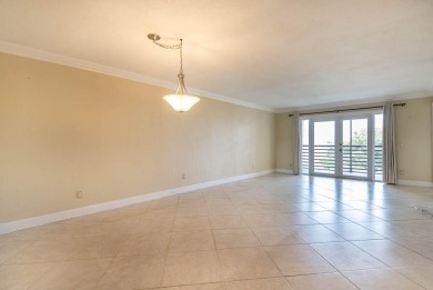 Don't miss this corner two-bedroom, two-bath condo in Sunrise on Sunrise Lakes Phase IV Golf Course in Florida - for sale on GolfHomes.com, golf home, golf lot