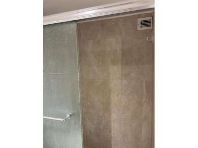 **SPACIOUS AND BRIGHT 3/2 - COMPLETELY RENOVATED FIRST FLOOR on Inverrary Country Club in Florida - for sale on GolfHomes.com, golf home, golf lot