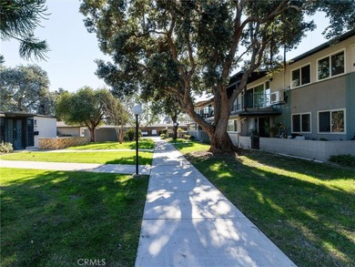 (Mutual 15-2-B)... WOW!  JUST TAKE A LOOK AT ME NOW!!  Freshly on Leisure World Seal Beach Golf Course in California - for sale on GolfHomes.com, golf home, golf lot