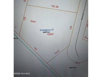 Nice interior lot located in the gated community of Seven Lakes on Seven Lakes Country Club in North Carolina - for sale on GolfHomes.com, golf home, golf lot