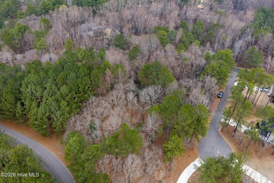 Nice interior lot located in the gated community of Seven Lakes on Seven Lakes Country Club in North Carolina - for sale on GolfHomes.com, golf home, golf lot