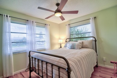 LOCATION, location, location! Welcome home to the highly on Mainlands Golf Club in Florida - for sale on GolfHomes.com, golf home, golf lot