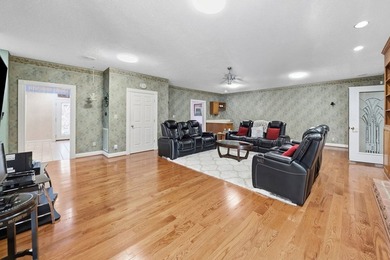 Elegant one-owner custom all-brick home in Hopkinsville offering on Hopkinsville Golf and Country Club in Kentucky - for sale on GolfHomes.com, golf home, golf lot