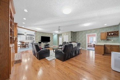 Elegant one-owner custom all-brick home in Hopkinsville offering on Hopkinsville Golf and Country Club in Kentucky - for sale on GolfHomes.com, golf home, golf lot