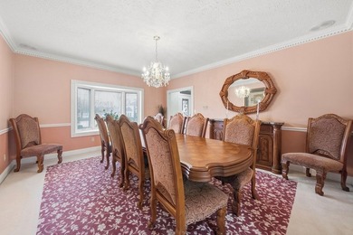 Elegant one-owner custom all-brick home in Hopkinsville offering on Hopkinsville Golf and Country Club in Kentucky - for sale on GolfHomes.com, golf home, golf lot