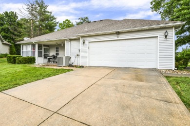 ***PRICED TO SELL***ONE LEVEL 3-bedroom, 2-bath home located in on Pointe Royale Village Country Club in Missouri - for sale on GolfHomes.com, golf home, golf lot