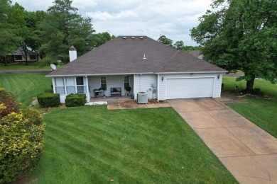 ***PRICED TO SELL***ONE LEVEL 3-bedroom, 2-bath home located in on Pointe Royale Village Country Club in Missouri - for sale on GolfHomes.com, golf home, golf lot