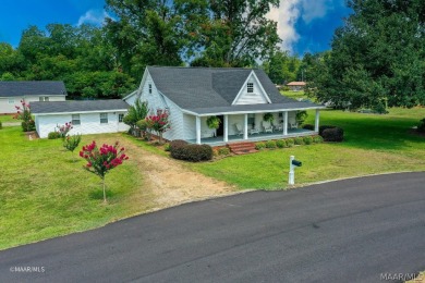 NEW ROOF! 3D Tour! Convenient location (only few blocks from the on Jackson Links Golf Course in Alabama - for sale on GolfHomes.com, golf home, golf lot