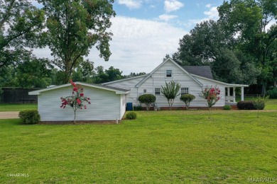 NEW ROOF! 3D Tour! Convenient location (only few blocks from the on Jackson Links Golf Course in Alabama - for sale on GolfHomes.com, golf home, golf lot