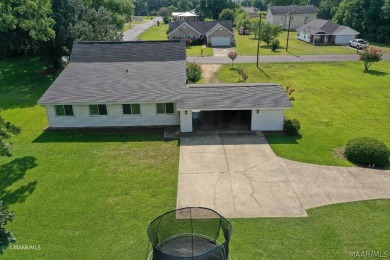 NEW ROOF! 3D Tour! Convenient location (only few blocks from the on Jackson Links Golf Course in Alabama - for sale on GolfHomes.com, golf home, golf lot