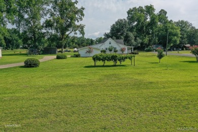 NEW ROOF! 3D Tour! Convenient location (only few blocks from the on Jackson Links Golf Course in Alabama - for sale on GolfHomes.com, golf home, golf lot