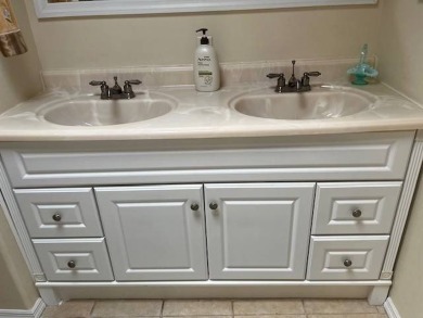 Charming and Updated Home - with 2 Bedroom, 2 Bath, 1,200 Sq Ft on Four Lakes Golf Club in Florida - for sale on GolfHomes.com, golf home, golf lot
