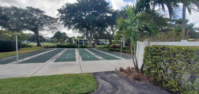 Beautifully renovated 2 bedroom 2 bath condo overlooking on Palm-Aire Country Club and Resort - Palms in Florida - for sale on GolfHomes.com, golf home, golf lot