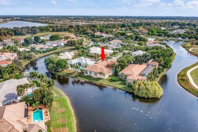 Very Desirable Courtyard Pool Home w/3 Bedrooms, 3.5 Bath on Palm Beach Polo and Country Club in Florida - for sale on GolfHomes.com, golf home, golf lot