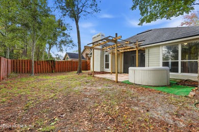 Welcome to one of Eagle Harbor's most conveniently located on Eagle Harbor Golf Club in Florida - for sale on GolfHomes.com, golf home, golf lot