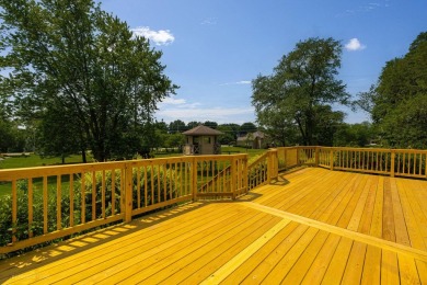 NEW CARPET, FRESHLY PAINTED, NEW DECK!  Welcome to this on Valparaiso Country Club in Indiana - for sale on GolfHomes.com, golf home, golf lot