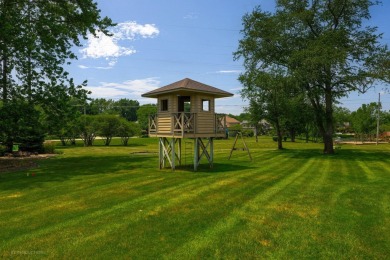 NEW CARPET, FRESHLY PAINTED, NEW DECK!  Welcome to this on Valparaiso Country Club in Indiana - for sale on GolfHomes.com, golf home, golf lot