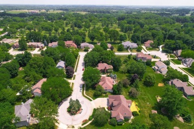 NEW CARPET, FRESHLY PAINTED, NEW DECK!  Welcome to this on Valparaiso Country Club in Indiana - for sale on GolfHomes.com, golf home, golf lot