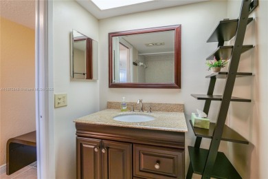BEAUTIFUL CHARMING 2/2 CONDO WITH PEACEFUL VIEW OF THE LAKE on Palm-Aire Country Club and Resort - Palms in Florida - for sale on GolfHomes.com, golf home, golf lot