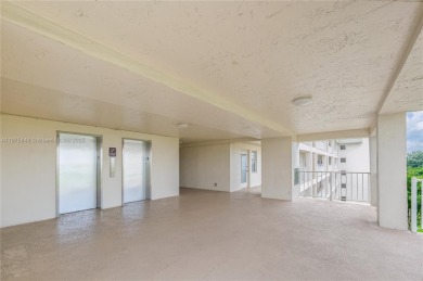 BEAUTIFUL CHARMING 2/2 CONDO WITH PEACEFUL VIEW OF THE LAKE on Palm-Aire Country Club and Resort - Palms in Florida - for sale on GolfHomes.com, golf home, golf lot