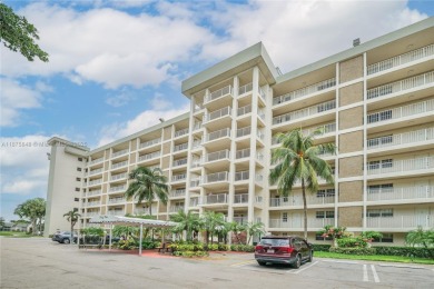 BEAUTIFUL CHARMING 2/2 CONDO WITH PEACEFUL VIEW OF THE LAKE on Palm-Aire Country Club and Resort - Palms in Florida - for sale on GolfHomes.com, golf home, golf lot